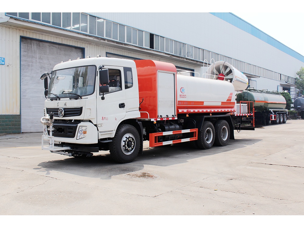 國(guó)六東風(fēng)隨專后雙橋16立方霧炮車(chē)/50-120米霧炮