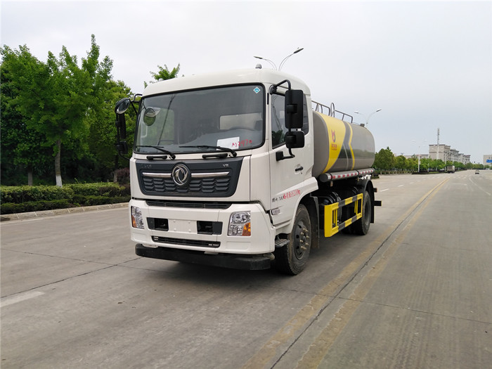 國(guó)六天錦12噸灑水車