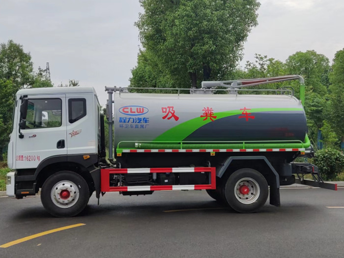 國(guó)六東風(fēng)多利卡D9 13方吸糞車_程力吸糞車廠家